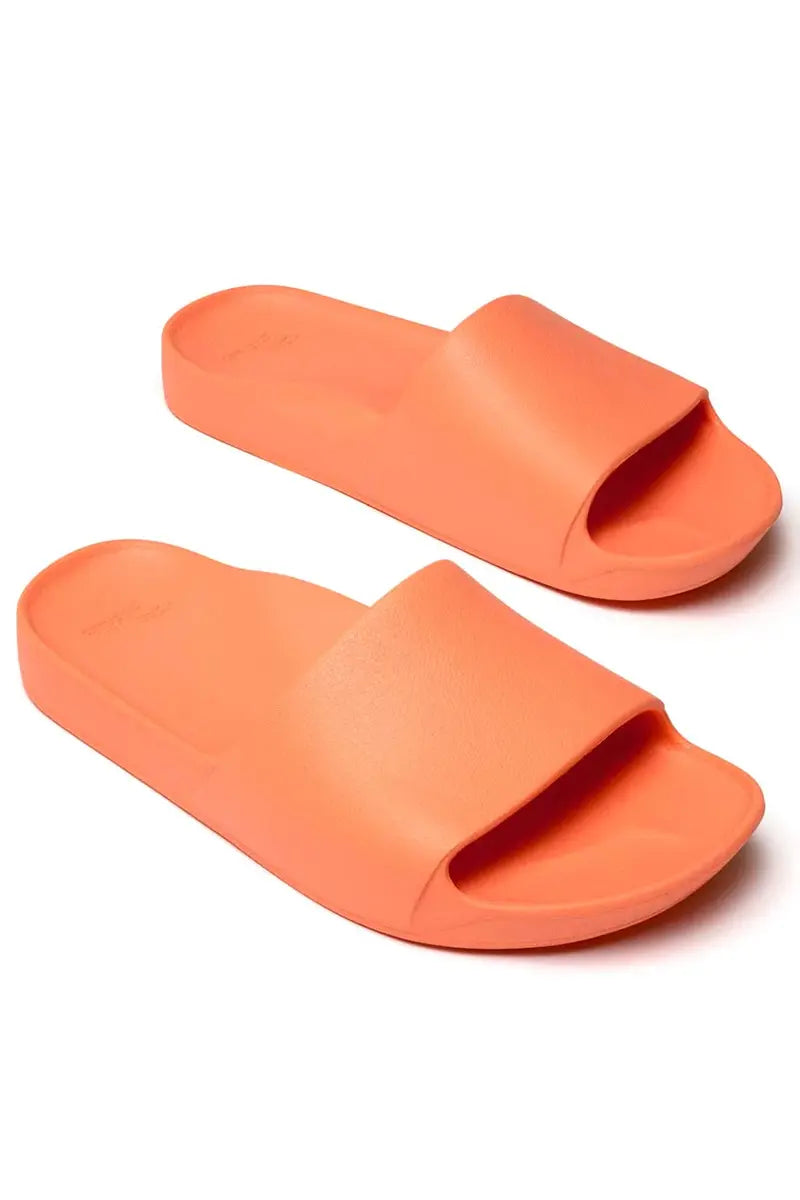 3/4 front arial view of the Archies Arch Support Slides in Peach