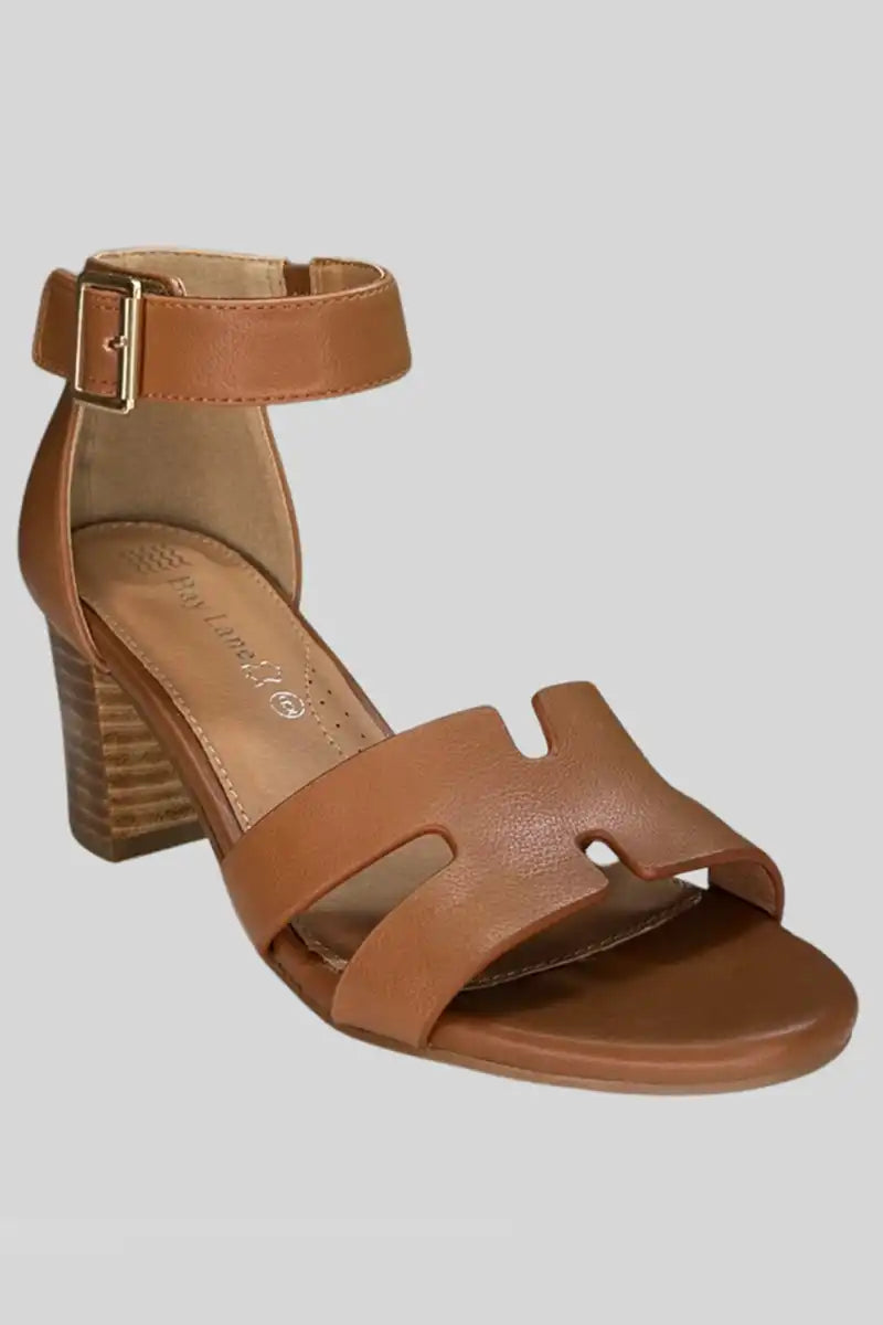 Baylane Women's Novel Tan Shoe front 3/4 view