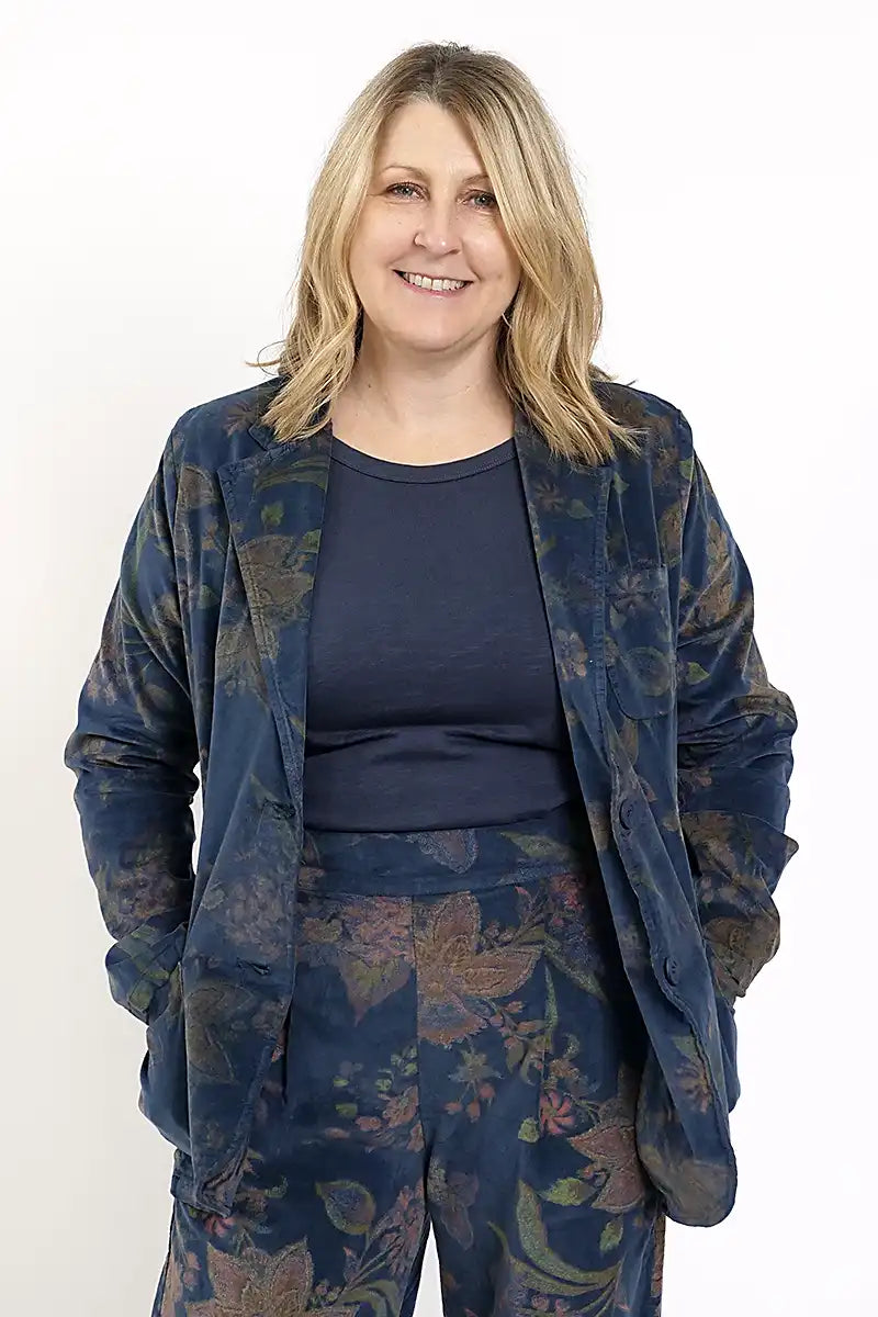 BlueBerry Italia Flr Velvet Blazer in Navy front view