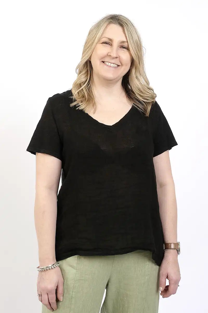 BlueBerry Italia Women's T-Shirt Linen Knit Combo in Black front