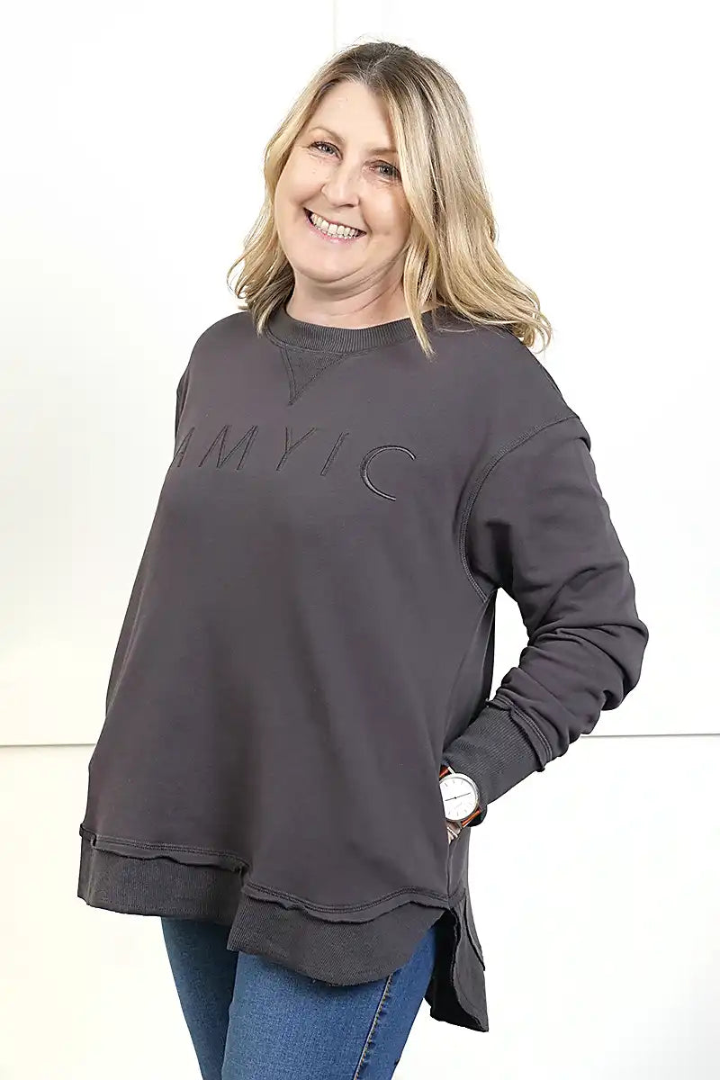 Chille Everyday Wander Pullover in Charcoal 3/4 front view