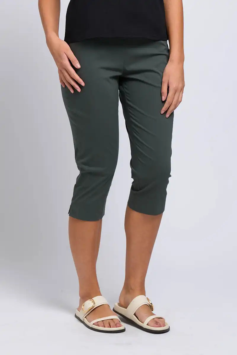 Foil Women's Split Enz Pant in Viridian front detailed 3/4 view