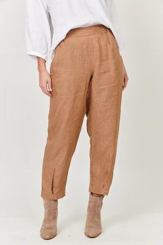Naturals by O & J Pleat Linen Pants in Chai FRONT