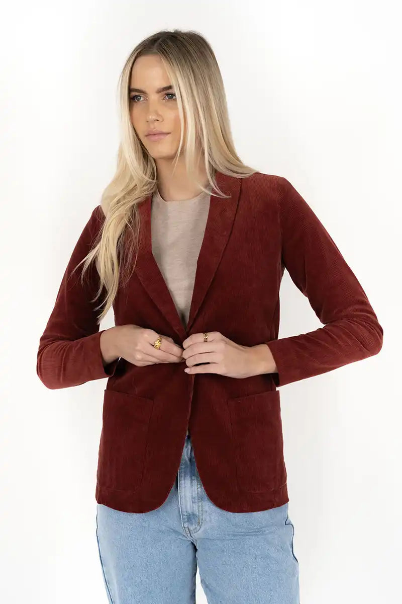 Humidity Blondie Corduroy Jacket in Rust front detailed view buttoning it up