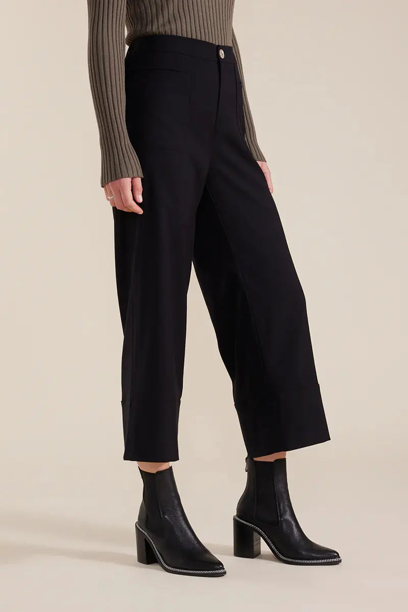 Marco Polo 7/8 Crepe Pant in Black side view