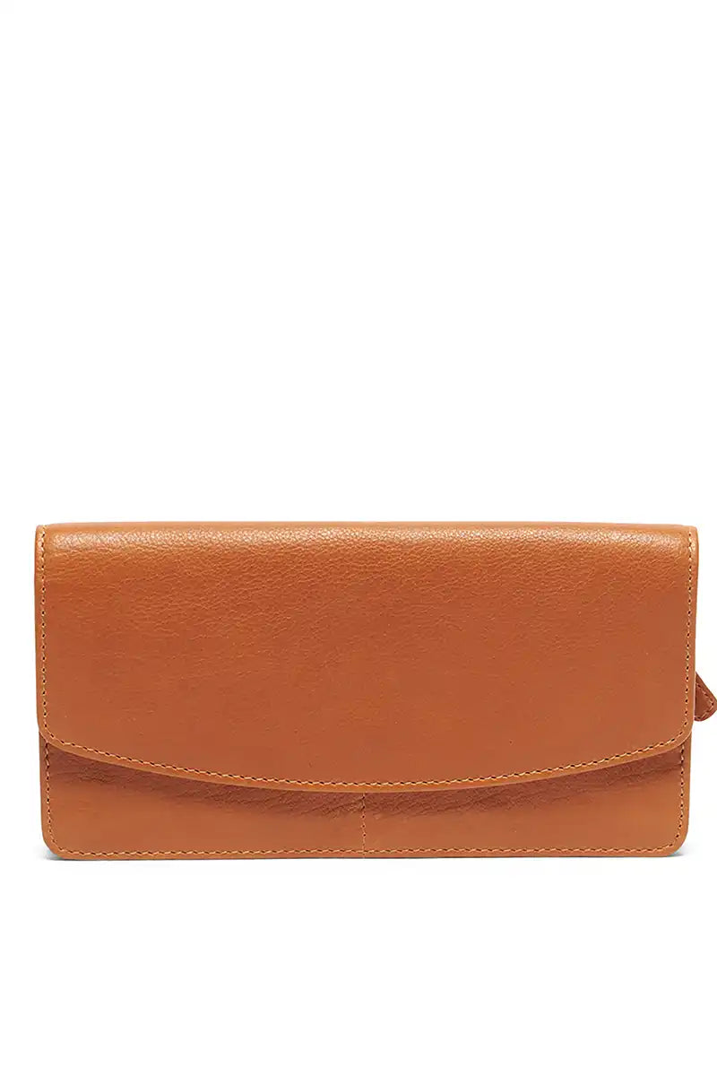 Rugged hide Millie tan Wallet front