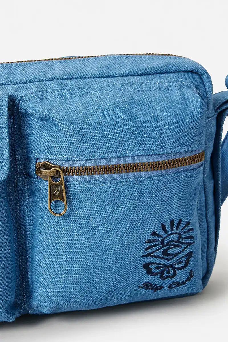Rip Curl Cruisin Utility Bag in Mid Blue front pocket detail view