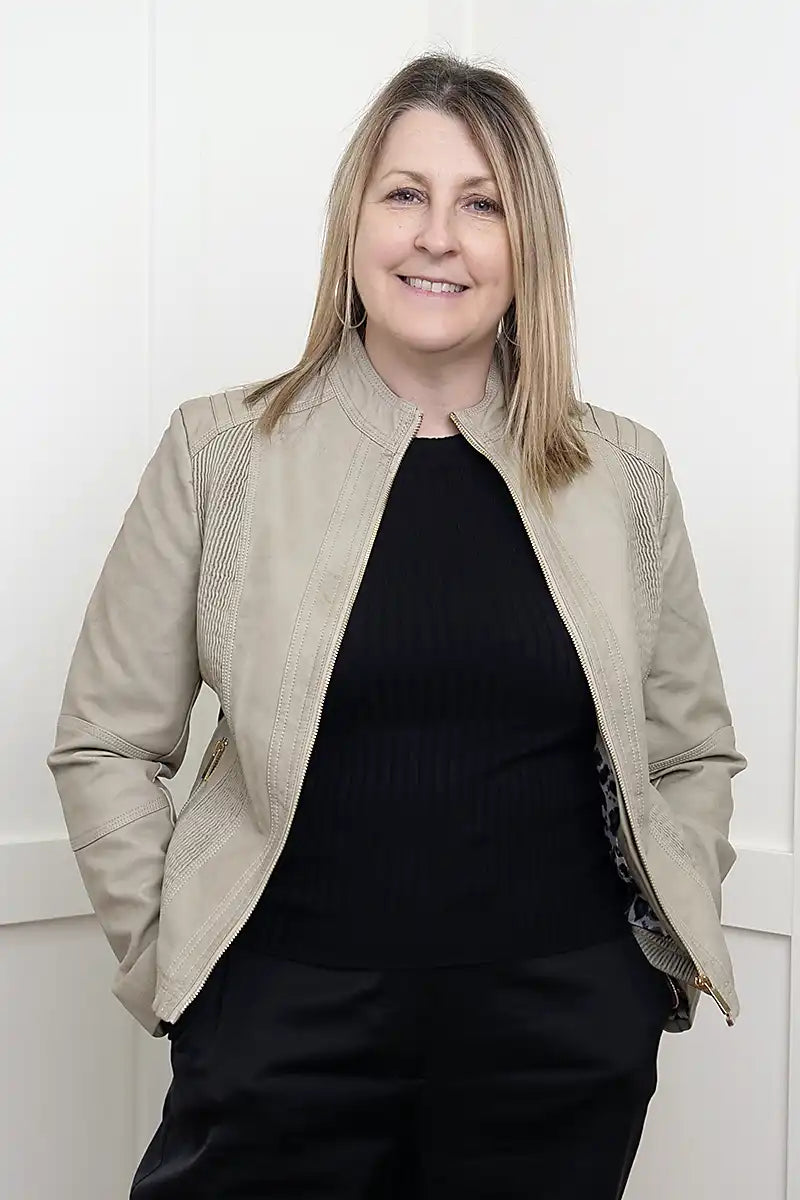 The Rebel Ridge Jacket – Oat front view with hands in pockets