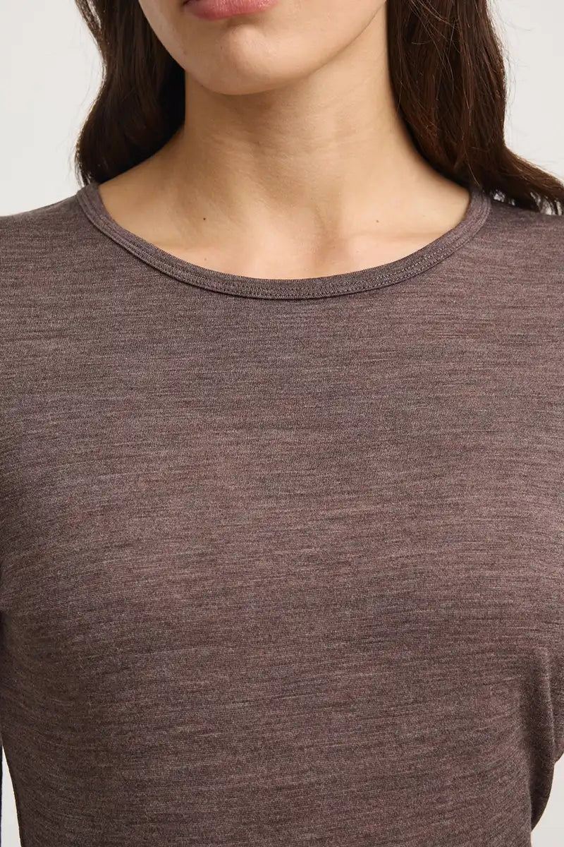 Toorallie Crew Merino Tee in Mocha detailed view of neckline