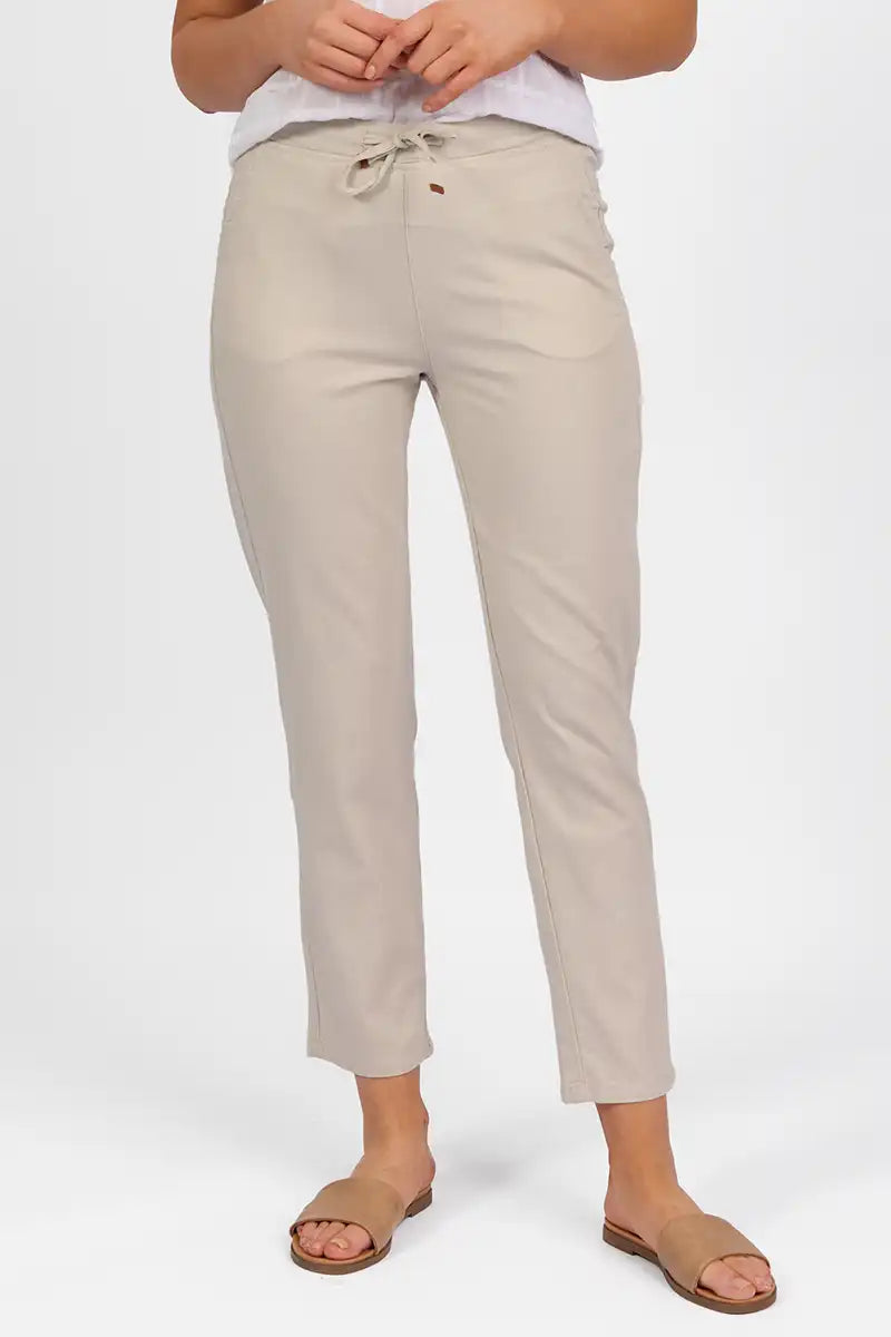 Vassalli Ankle Grazer Pant - Slim Leg Elastic Waist in Stone Font detailed view