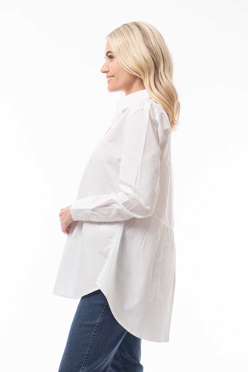 side view of the Orientique Poplin Shirt New Ruched Back in white