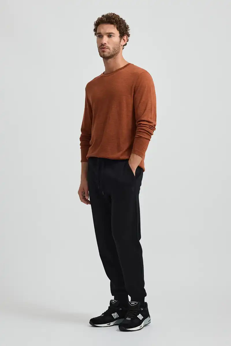 Toorallie Mens Long Sleeve Merino Tee in Rust Side