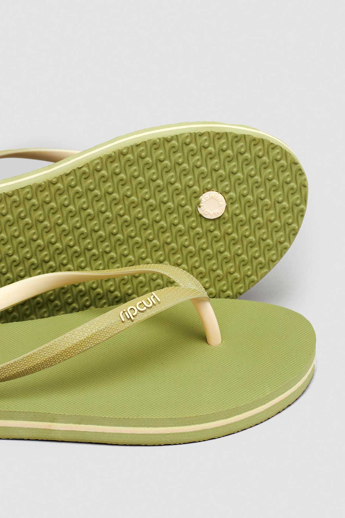 Rip Curl Thongs Bondi 2 tone - Mid Green side and sole view