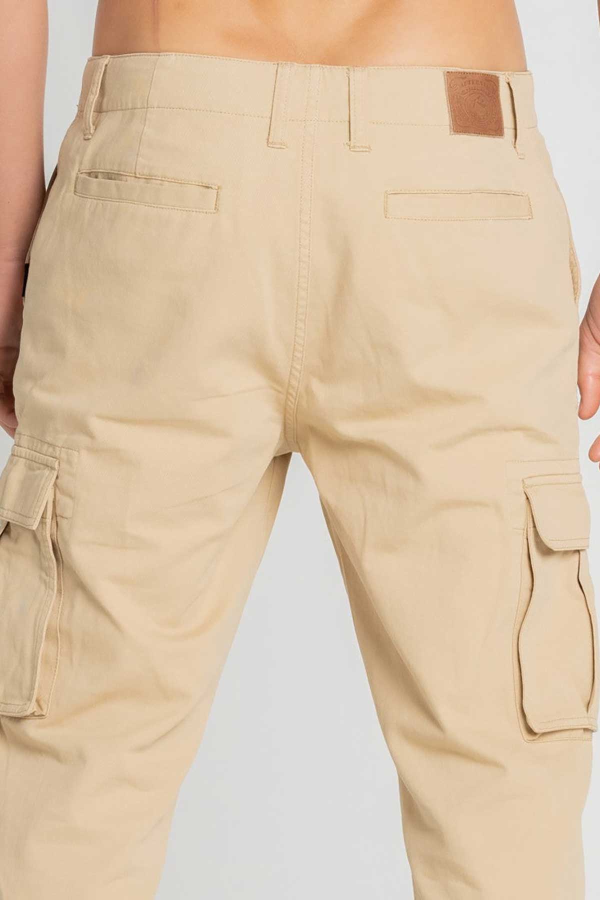 Rusty Cargo Pant Manila close up of rear waist
