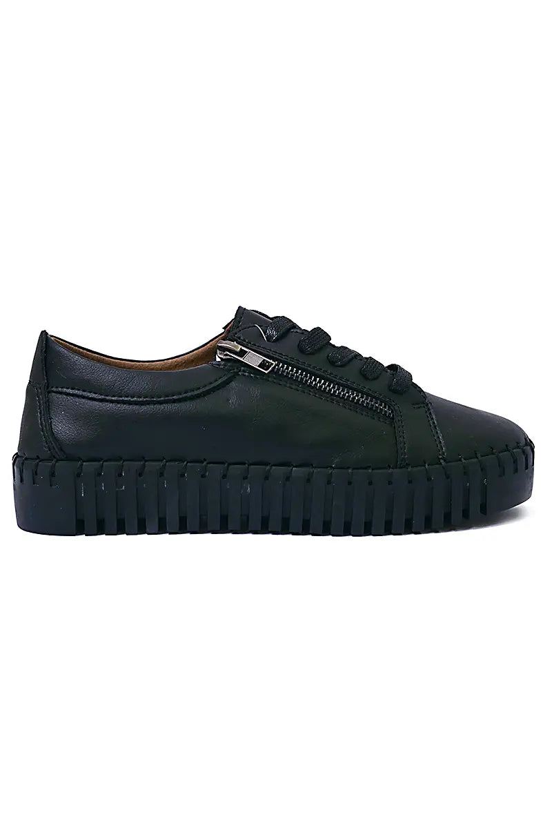outer side view of the Bay Lane Women's Shoe Medusa in Black