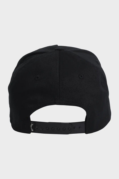 Black cap on a light gray background