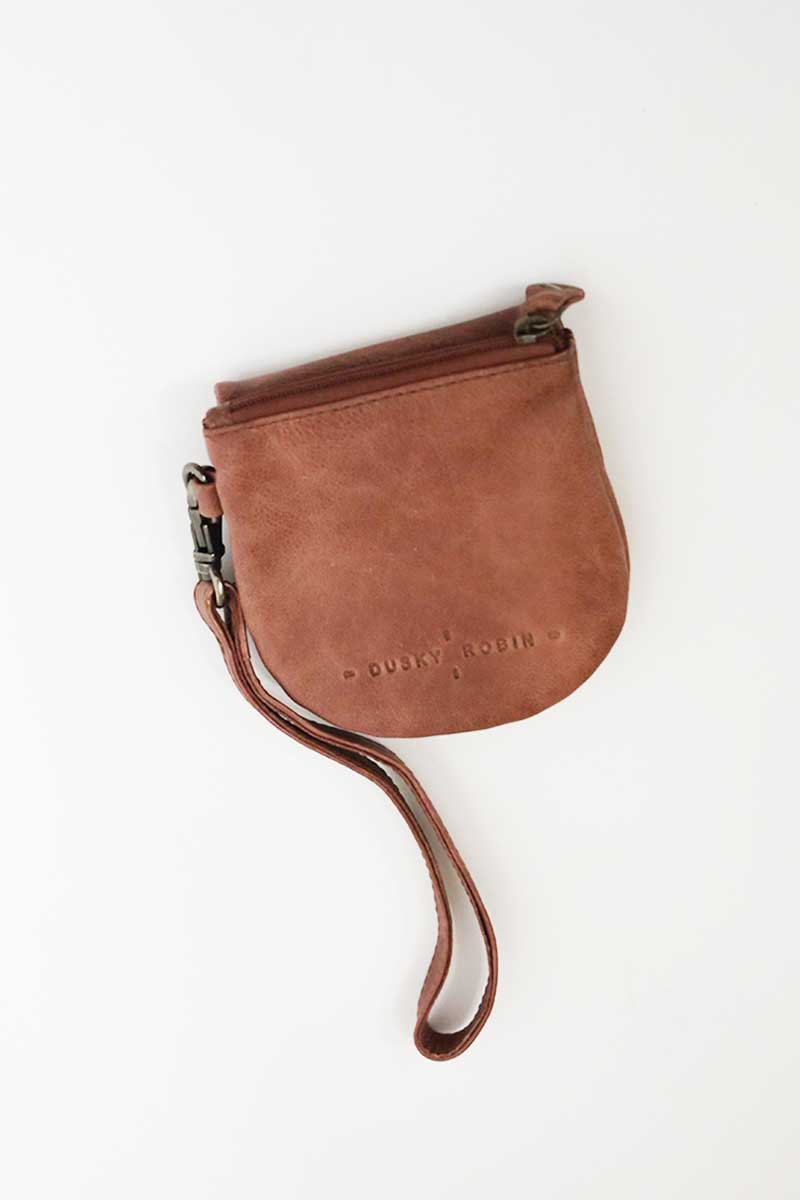 Dusky robin thick as thieves purse back in brown