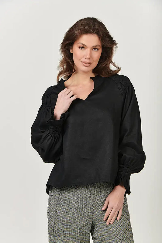 Naturals by O & J Linen Top in Black