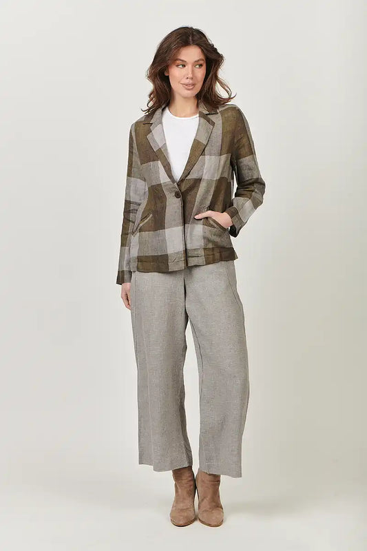 Naturals by O & J Linen Blazer in Breen Plaid full outfit