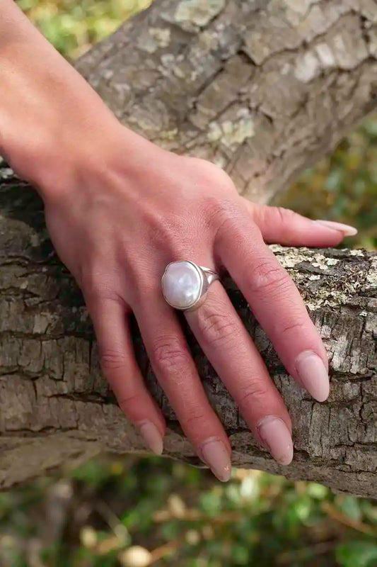 Hand made ring with fresh water pearl