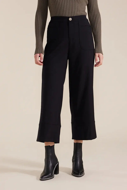 Marco Polo 7/8 Crepe Pant in Black front view