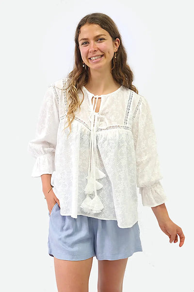 Pull on Linen Shorts in Powder Blue