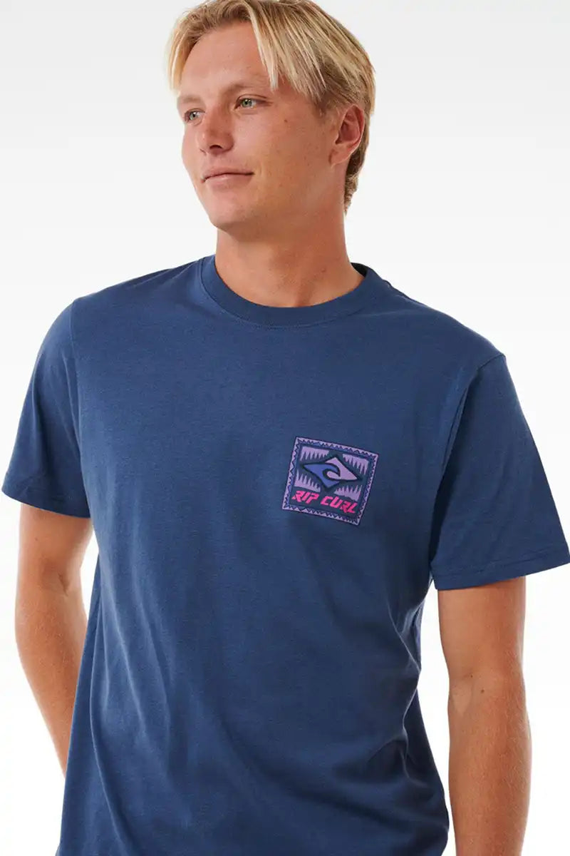 detailed front view of the Rip Curl Men's Throwback Tee in Wahsed Navy