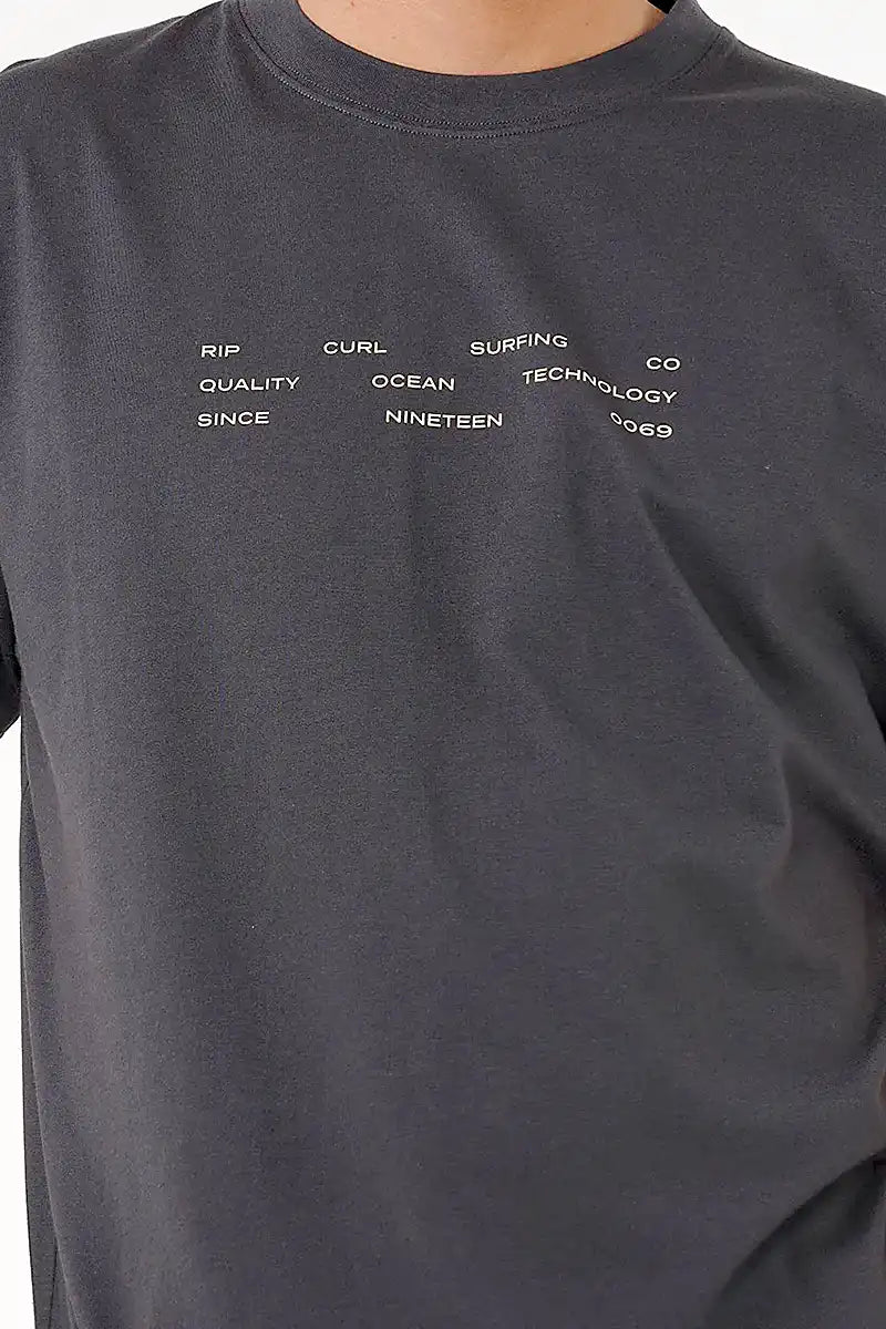 Rip Curl Vaporcool 3 Stacks Tee close up