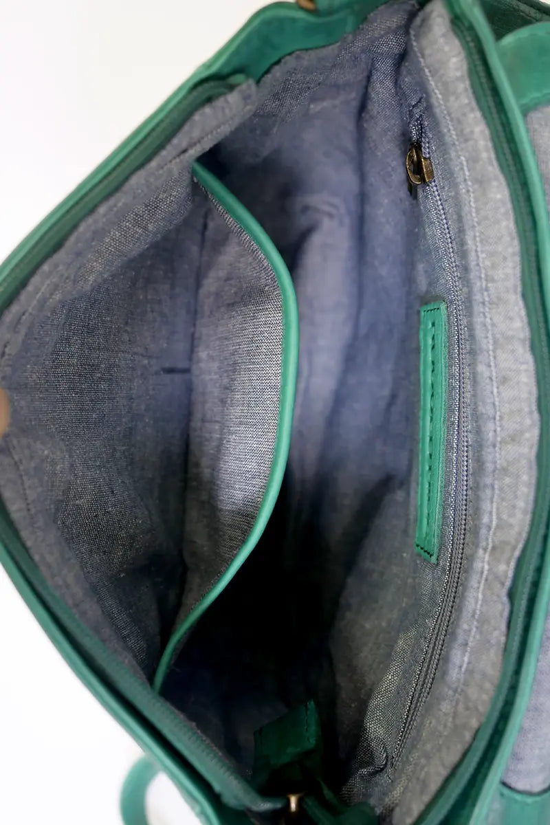 inside pocket view on the Rugged Hide Jessica Cross Body Bag in Pine Green