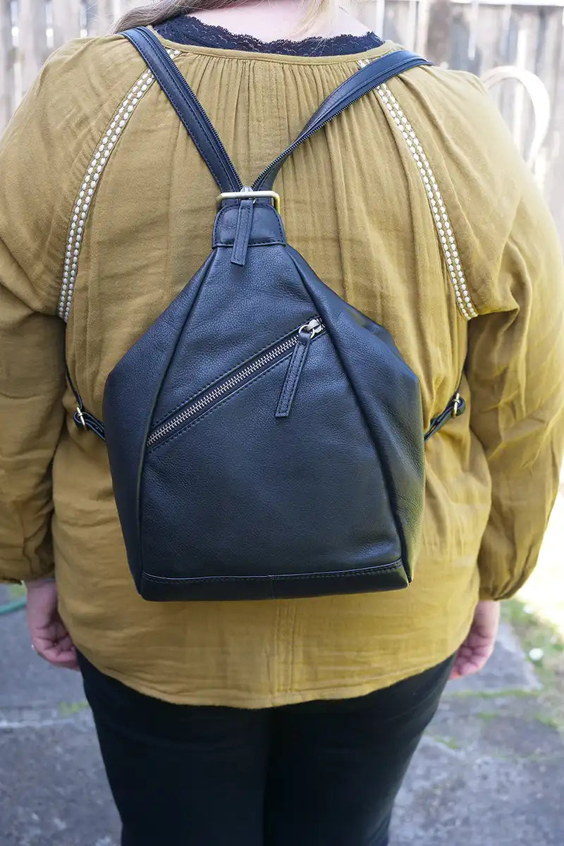 Rugged Hide Leather Bag - Deb Backpack in Black 