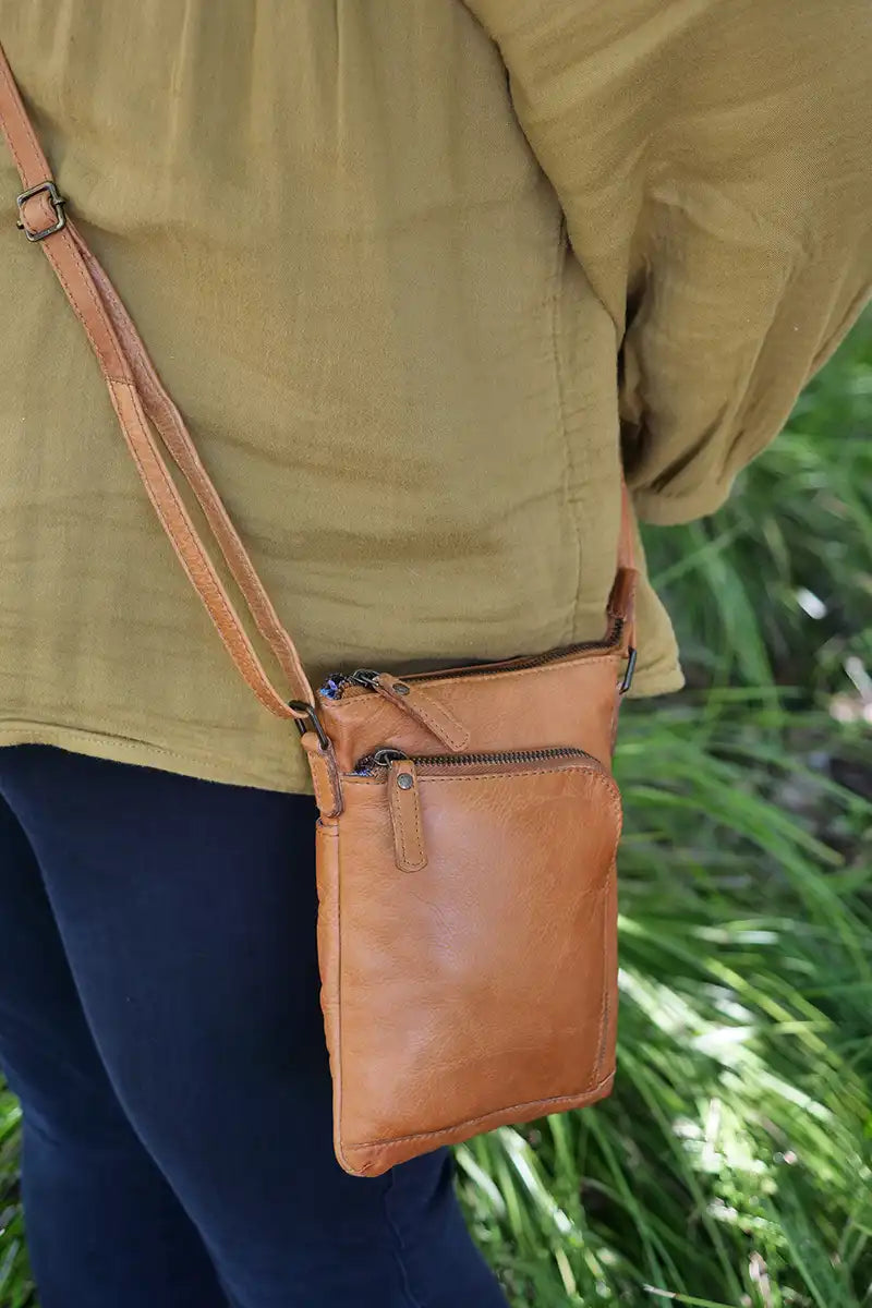 Rugged Hide Leather Bag - Freya Cross body in Tan front