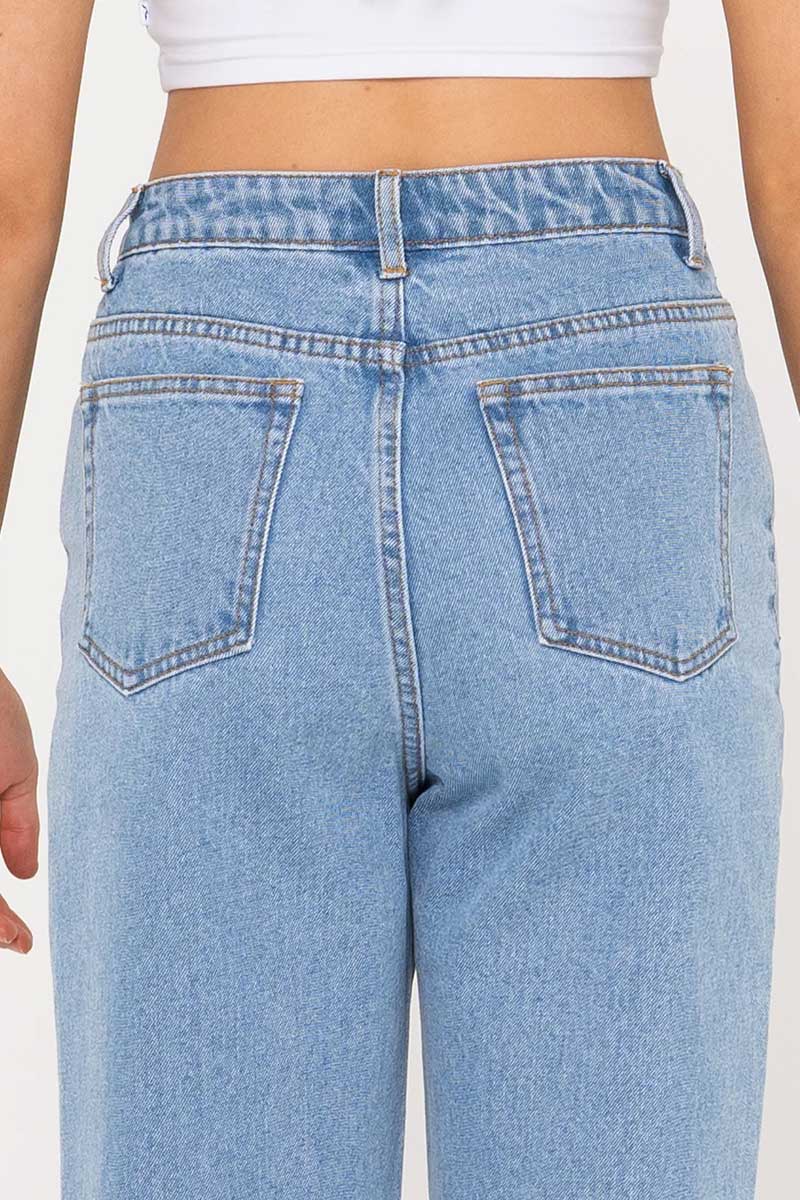 close up view of back pockets on the Rusty Jean - High Wide Straight Leg Jean