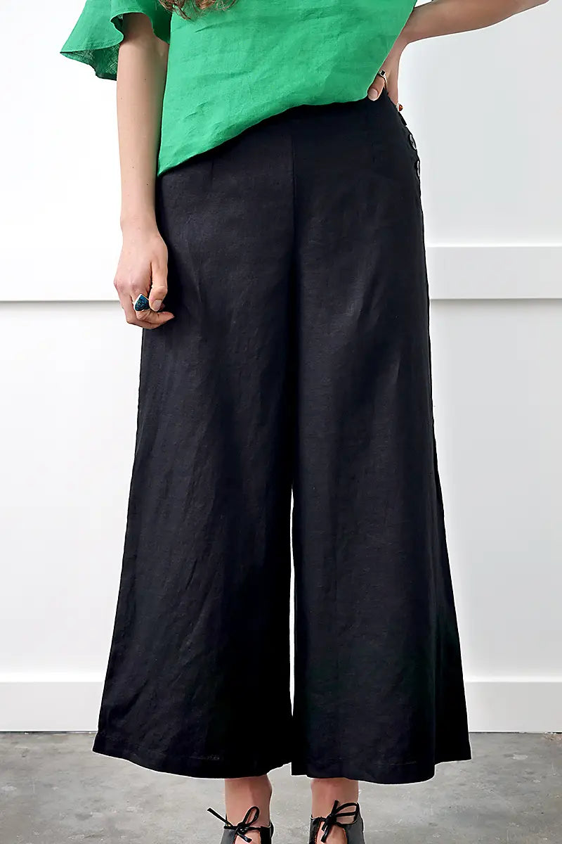 See Saw Linen Palazzo Pant in Black