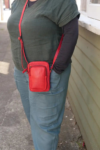 Rugged Hide Leather Bag - Small Sling Hailey Red