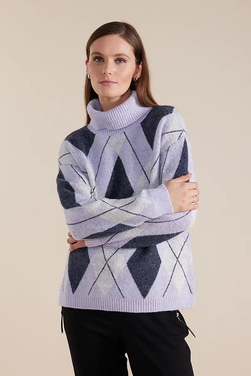 Marco Polo Knit Diamond Jumper in Lilac front detail