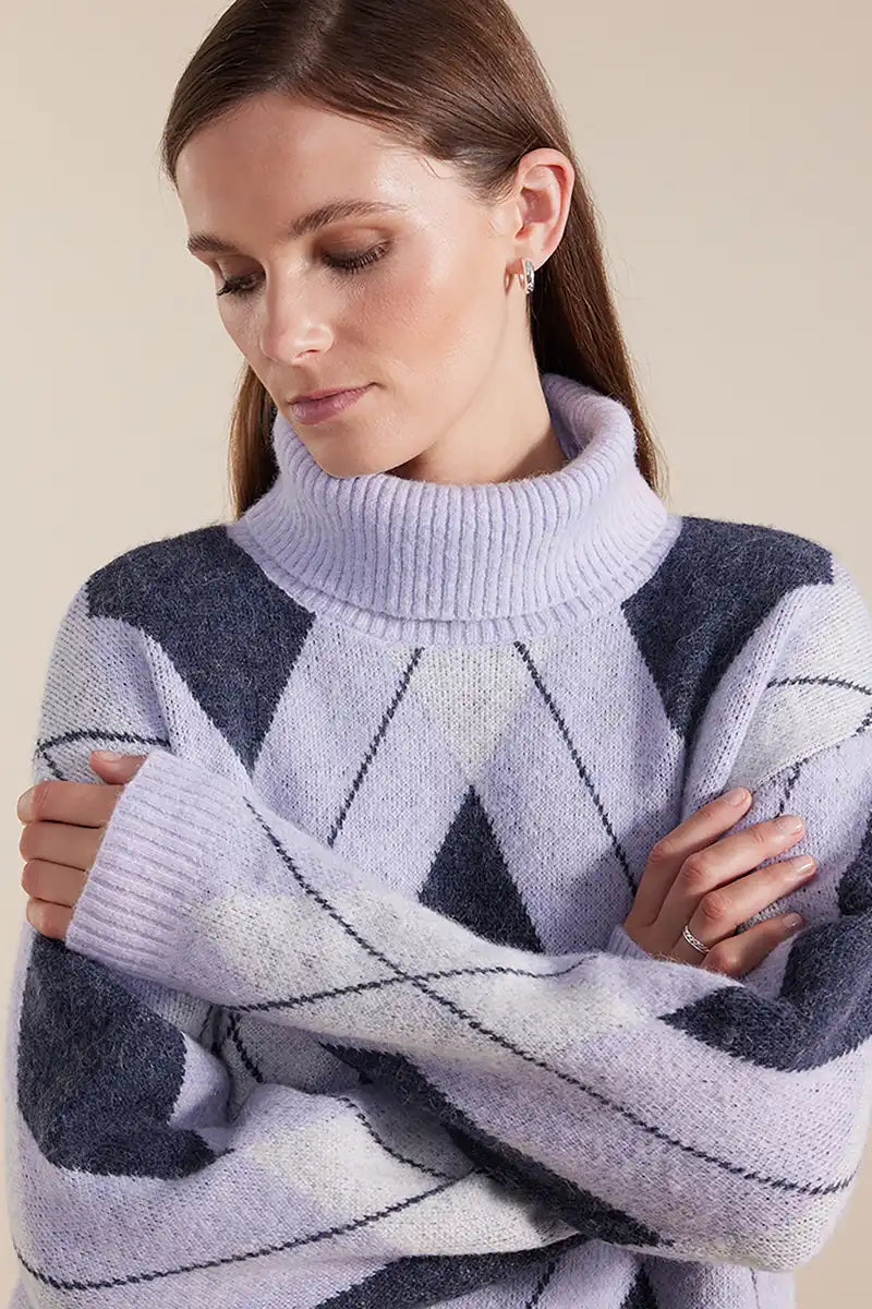 Marco Polo Knit Diamond Jumper in Lilac close up