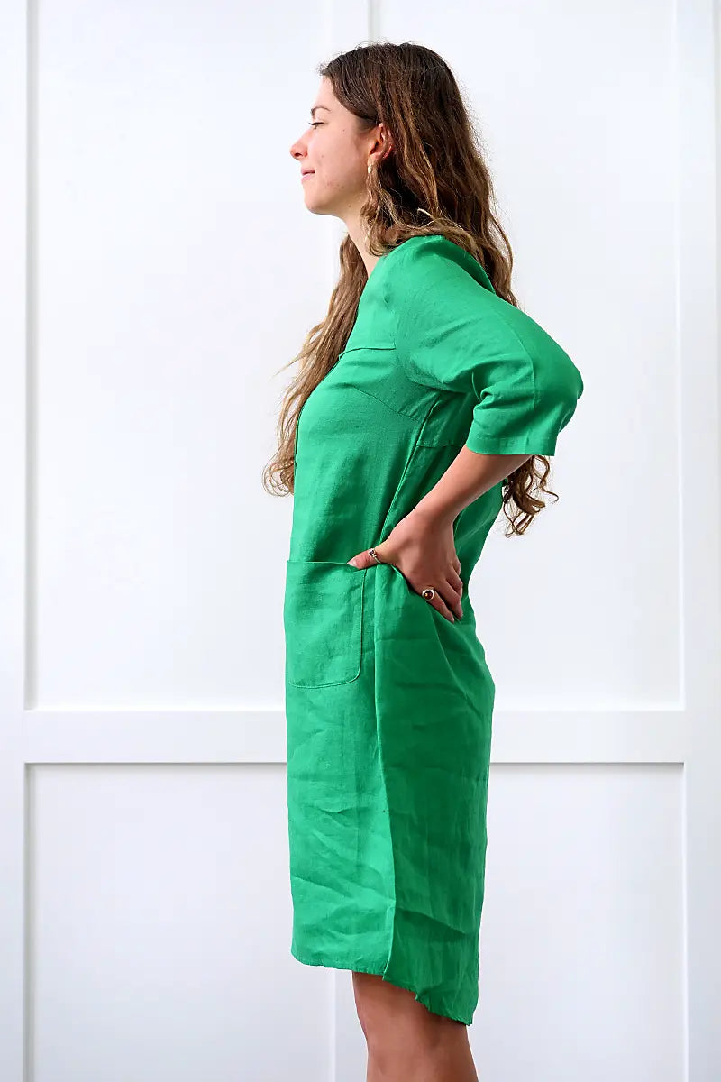 side view of the See Saw Linen 3/4 Seam Detail 1 Pkt dress in Emerald