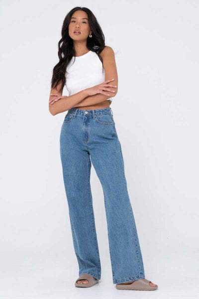 full model view of the Rusty high waist baggy jeans in sea blue