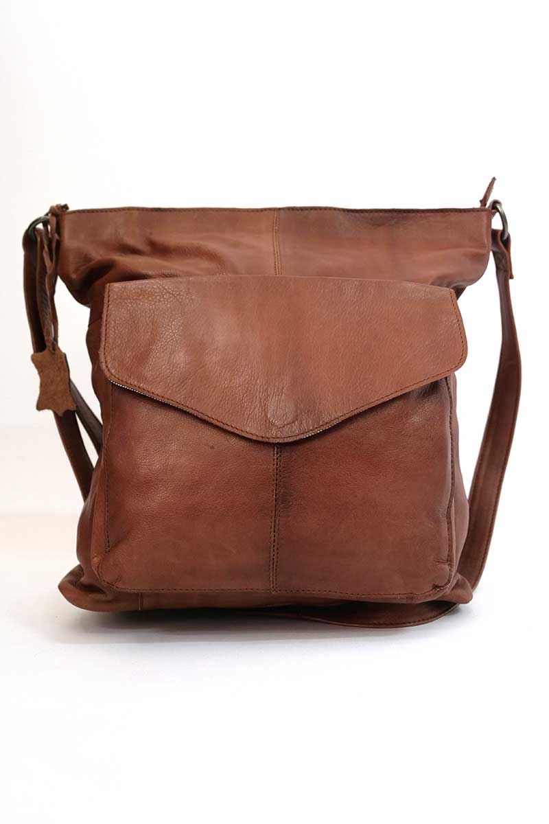 front of the Rugged Hide Ladies Leather Bag - Emily Brown showing the front pouch